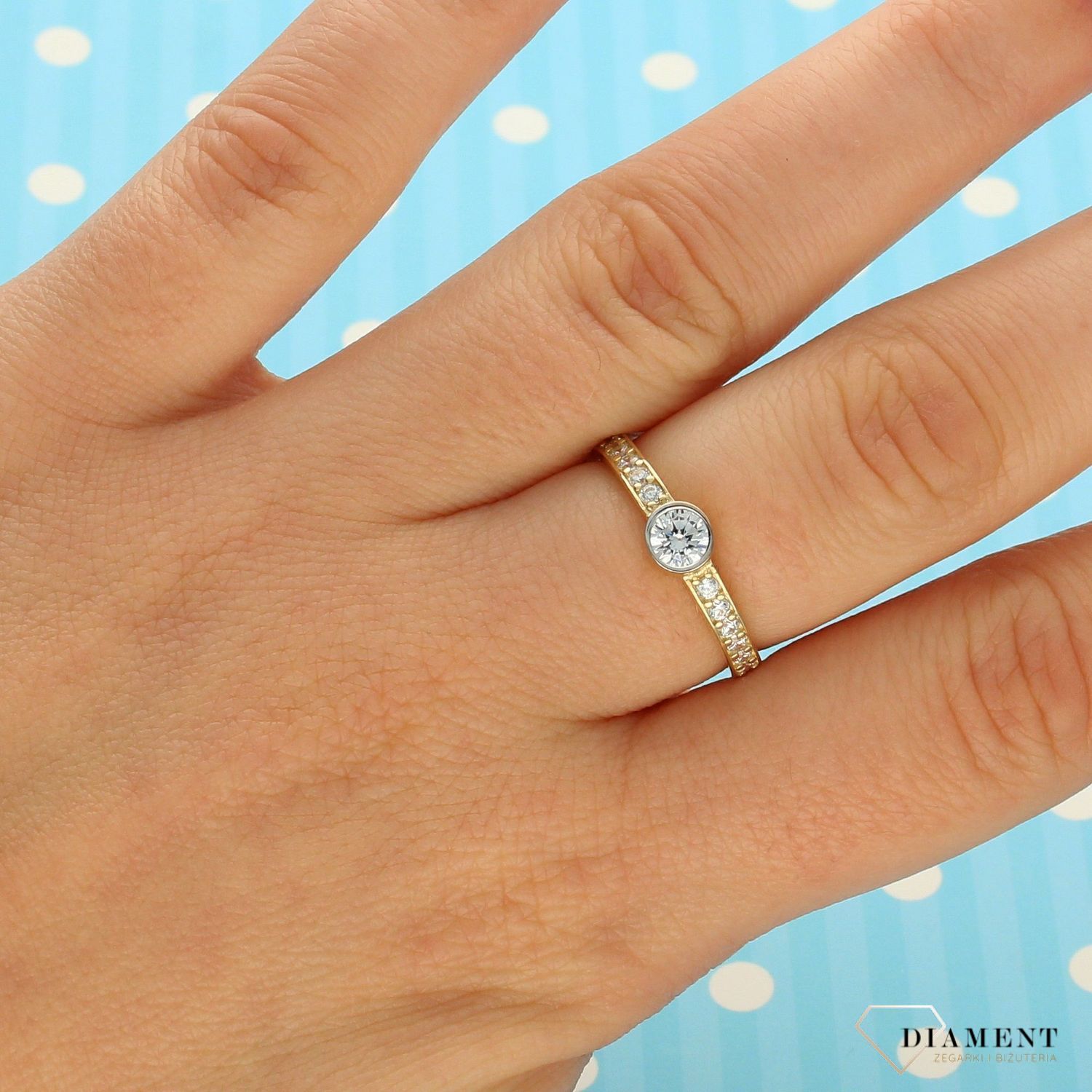 Złoty pierścionek 585 z cyrkonią PI 2372 585 (2).jpg